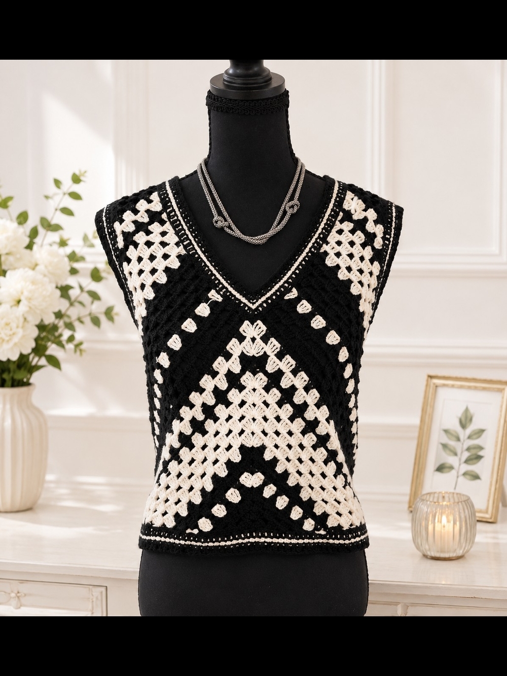Rebellion Black and White Crochet V-Neck Tank Top  Size Medium